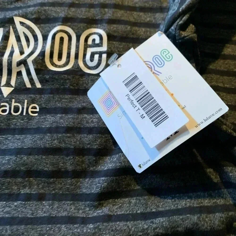 NWT Lularoe Womenβs Top Size Medium - Picture 14 of 14